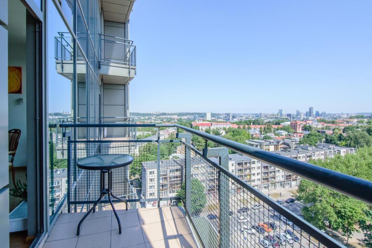 Helios Luxury Apartment In Vilnius Skyscraper Luaran gambar
